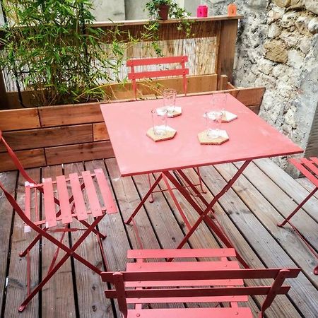 Maison De Village Meublee Avec Terrasse Donzere Экстерьер фото